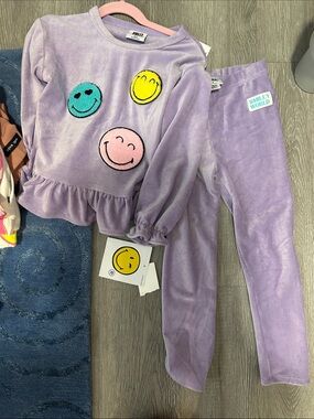 The Children's Place Lavender Plush Leggings with Smiley Patches